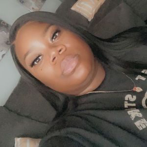 Meet your Posher, Nikki